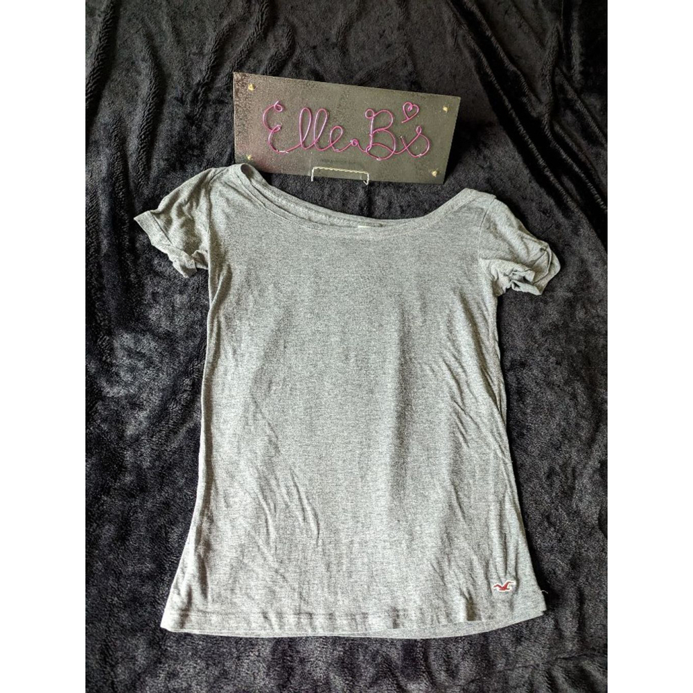 EUC Hollister Gray Tee S